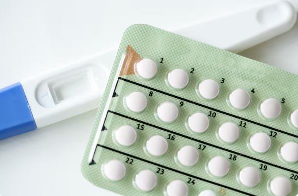 Doğum kontrol haplarıyla sigaranın etkileşimi olur mu? 2 Doğum kontrol haplarıyla sigaranın etkileşimi olur mu?